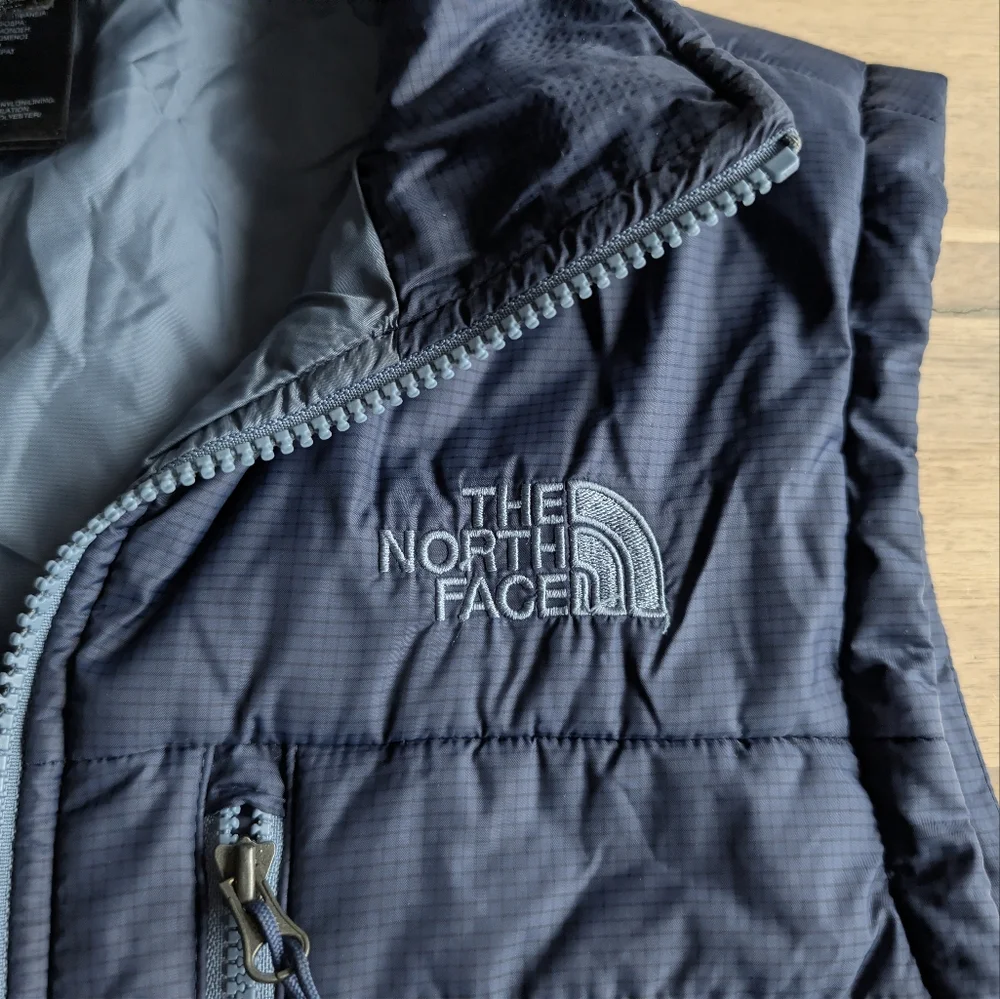 The North Face Men's Promaloft‎ Insulated Men's Vest Size Small Blue